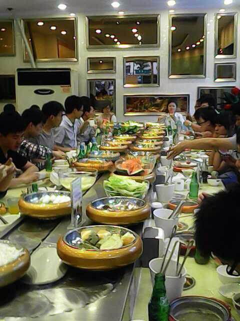 星子旋转火锅设备 餐饮服务的效率革命与投资指南